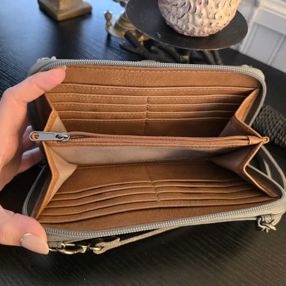 The Sak iris crossbody - Picture 5 of 5